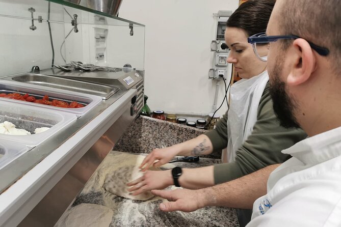 2-Hour Authentic Italian Pizza Making Class in Naples - Eating Your Pizza With Starters, Drink, and Dessert