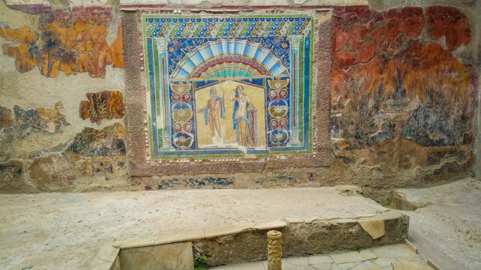 2-Hour Private Tour of the Ruins of Herculaneum - Grande Palestra (Big Gym): reading volcanic evidence like an archaeologist