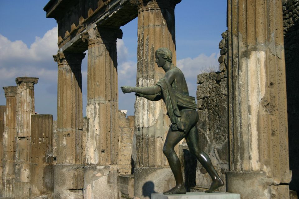 2-Hour Private Walking Tour of Pompeii - Pompeii’s Everyday Life: Baths, Villas, Taverns, Shops, and the Macellum