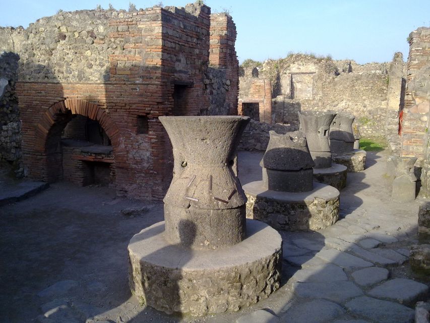 2-Hour Private Walking Tour of Pompeii - Bakeries and the Roman Equivalent of Fast Food
