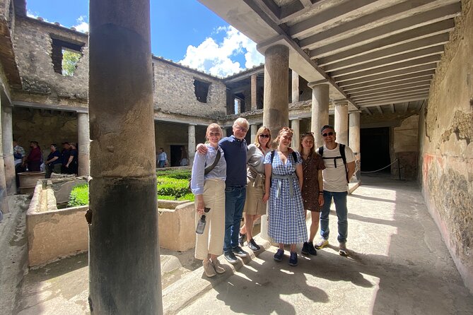 2 Hours Pompeii Group Tour with Archaeologist Guide and Skip the Line - Stabian Baths and Pompei 3D: bathing culture plus a visual punch