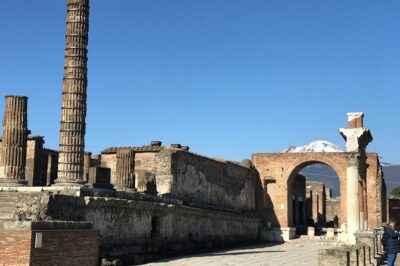 Amalfi Coast and Pompeii day tour - Positano in One Hour: Quick Wander, Shopping Stops, and Cliffside Views