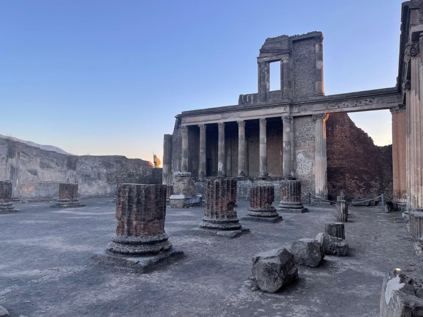 Amalfi Coast: Pompeii Ruins Guided Tour - The archaeologist guide is the difference between photos and understanding