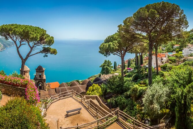 Amalfi Coast Sightseeing Bus Tour from Pompeii - Stop One in Amalfi: White Duomo and 80 Minutes to Wander