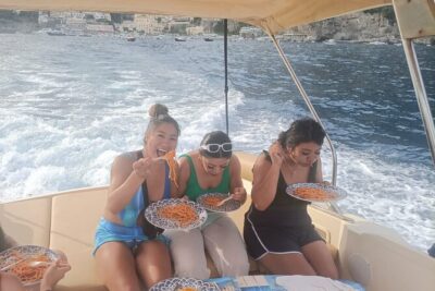 Amalfi Coast tour with 1-hour boat excursion - Positano free time at 500–600 meters: lunch, views, and wandering