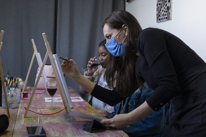 Art worshop with aperitif in Naples - When the weather turns: rainy-day indoor comfort