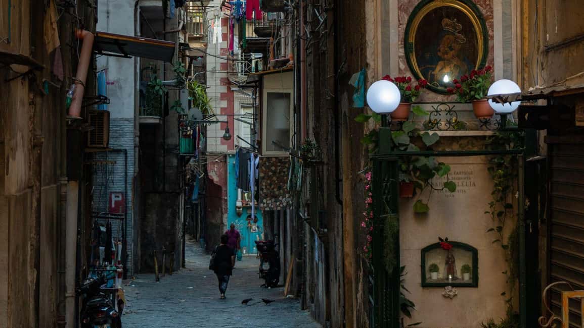 Best of Naples: Private Walking Tour with a Local - Mercato di Porta Nolana: where local culture shows up through food