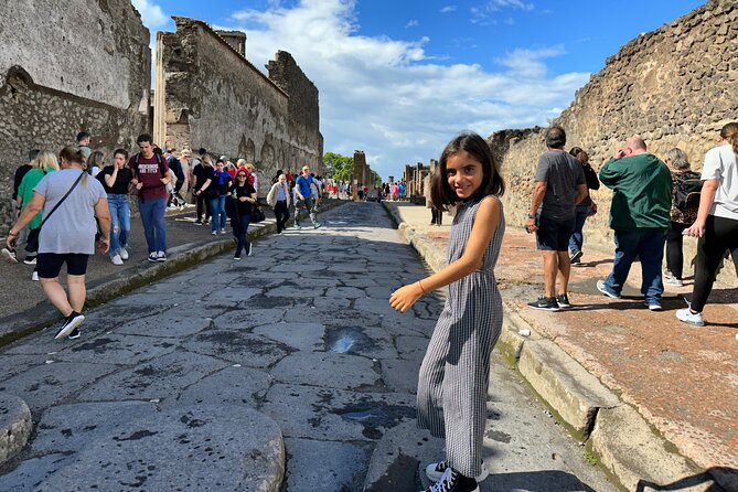 Best Pompeii Private Tour from Naples Port or Hotel Pick Up - Naples stop after Pompeii: a practical break before the next leg