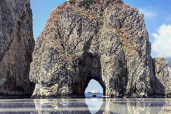 Capri Luxury Private Boat Tour from Capri or Napoli - Why a private boat to Capri beats the ferry grind