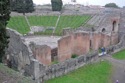 Capri, Sorrento and Pompeii Private Tour - Blue Grotto: how the short stop and the fee work