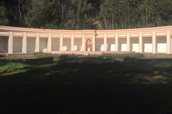 Caserta Royal Palace tour - Teresa’s Guide Style: Patient, Person-First, and Good at Q&A