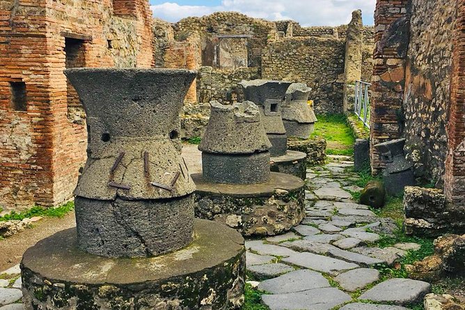 Day trip to Pompeii from Naples - Departure Timing and Seasonal Frequency: Plan Around the Schedule