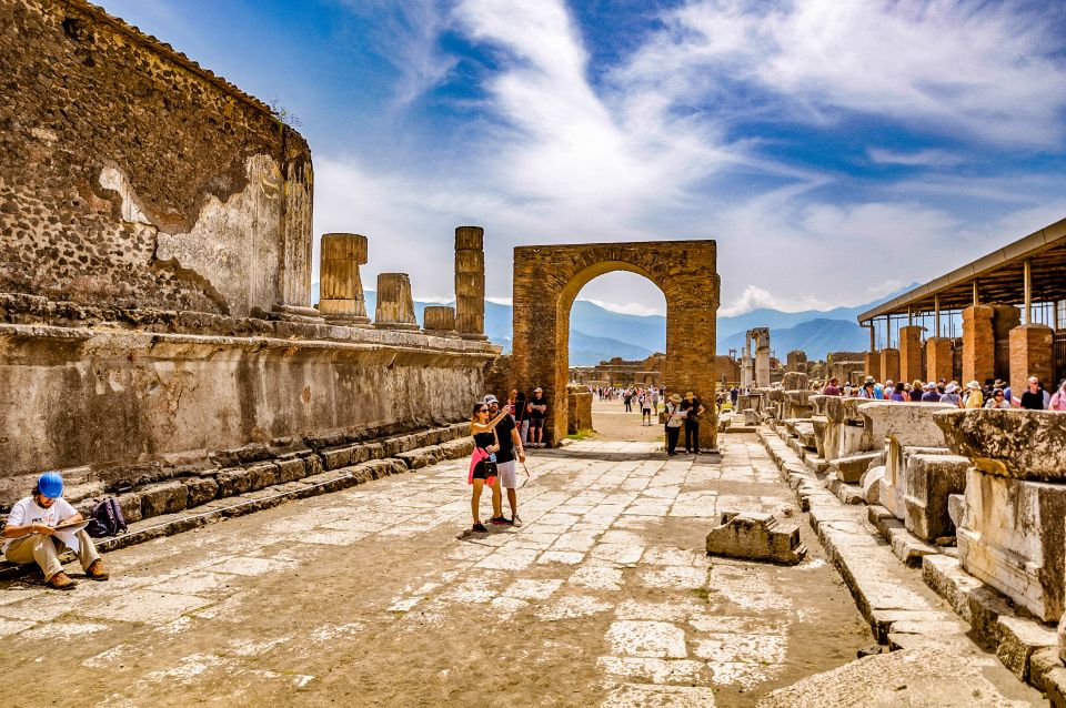 Discover Mt. Vesuvius: Private 3-Hour Tour from Pompeii - Practical tips for a smoother Vesuvius crater visit