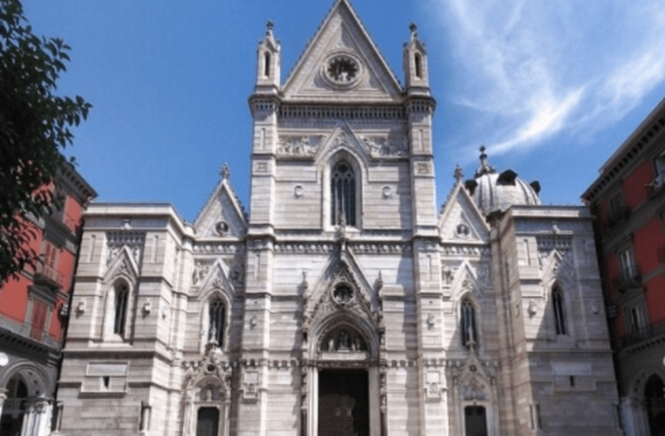 Discover Naples: Guided 3-Hour Walking Tour Through Naples - First Stops: Getting Oriented in the Historic Center