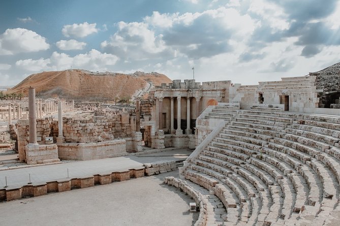 Discovering Pompeii and Herculaneum - VIP Tour with Lunch - Group Size, Guide Coverage, and the English Experience