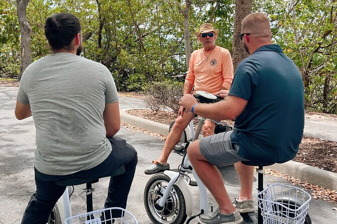 Electric Trike Tour of Naples - Palm Cottage and Third Street South: a mix of calm history hints and street-level Naples