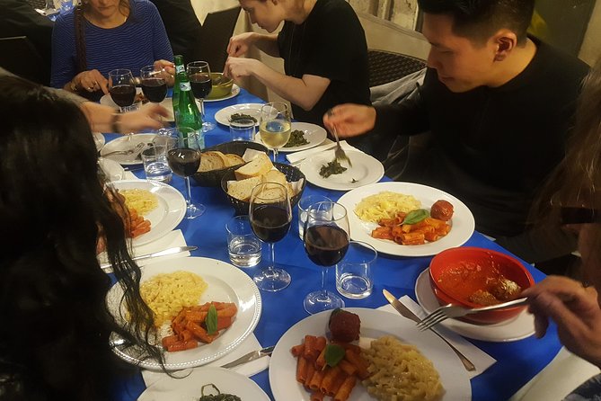 Evening Flavors of Naples: Private Food Tour and Wine Tasting - Why an evening food walk makes sense in Naples