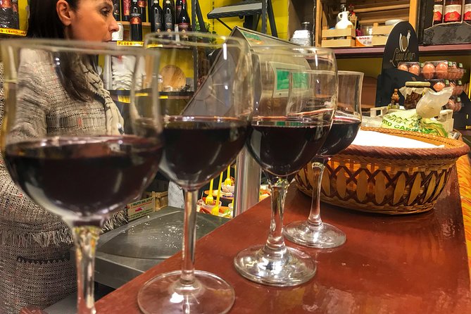 Evening Flavors of Naples: Private Food Tour and Wine Tasting - Getting into the old center: Piazza Dante, Greek Walls, and Via dei Tribunali