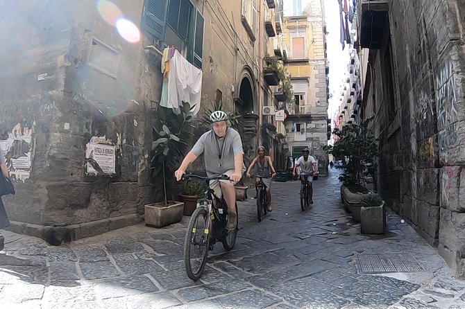 Exciting e-bike(pedal assisted)ride in the heart of Naples - A 9:00 AM Start That Helps You Beat the Heat and Crowds