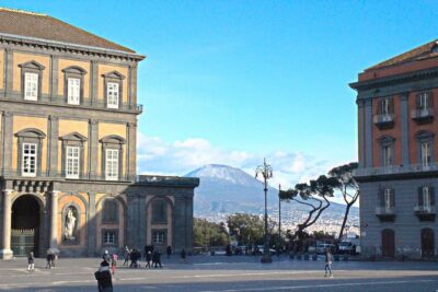 Exciting private tour of the Royal Palace and Bourbon Gallery - Galleria Borbonica: Bourbon tunnels and the raft ride