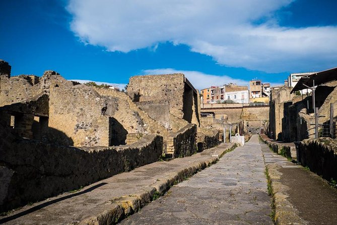 Exclusive Pompeii with Wine and Lunch on Vesuvius-Skip-the-line - Theater time at Teatro Grande (and why it’s more than “just a building”)