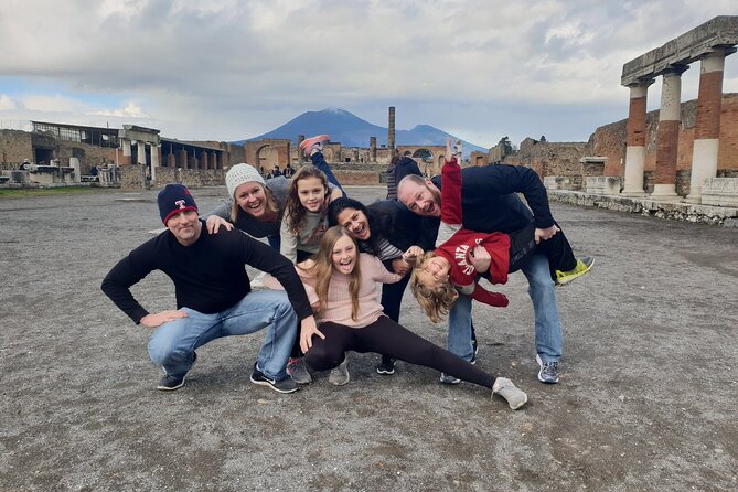 Exclusive Pompeii with Wine and Lunch on Vesuvius-Skip-the-line - Pompeii with a private guide: how the ruins get a plot