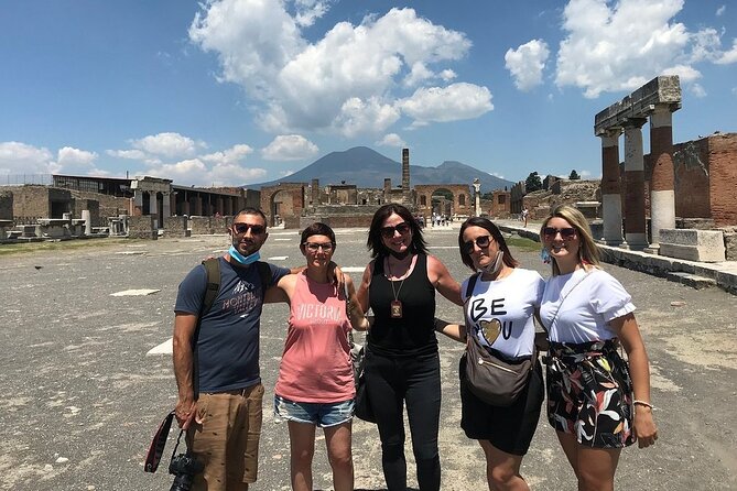 Explore Pompeii: 2-Hour Guided Walking Tour with Included Ticket - Meeting at Piazza Esedra: Getting Started Without Headaches