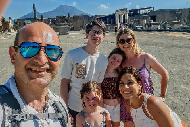 Exploring Pompeii - Shops and Temples: Figuring Out How the City Worked