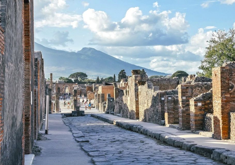 From Amalfi: Pompeii and Mount Vesuvius Private Day Trip - How a private Amalfi-to-Pompeii-and-Vesuvius day actually feels