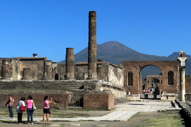 From Naples: Amalfi Coast & Pompeii Small Group Tour - Limoncello and Chocolate Tasting: A Break That Feels Like a Real Stop
