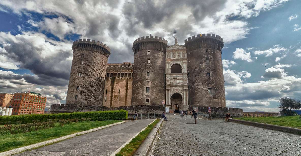 From Naples: Half-Day City Walking & Bus Tour Gulf of Naples - Key things you’ll notice right away