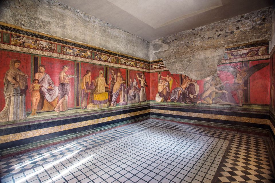 From Naples: Herculaneum, Mount Vesuvius & Pompeii Day Trip - Getting to Ercolano: what Herculaneum teaches you about 79 AD