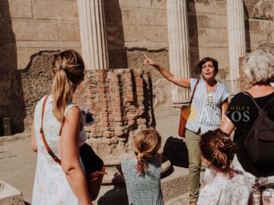 From Naples: Pompeii & Herculaneum with Archaeologist Guide - Getting started in Naples: meet point and minibus comfort