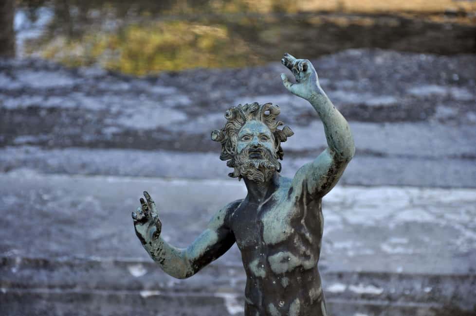 From Naples_ Pompeii Tour_Skip the line ticket + audioguide - Spas and public baths: the social engine of the city