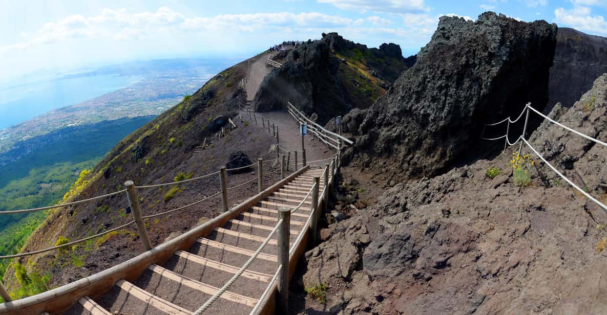 From Pompeii: Mont Vesuvius excursion - Pompeii-to-Vesuvius: the smart way to do this volcano