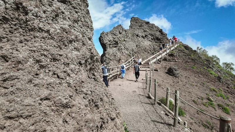 From Pompeii: Mount Vesuvius with bus, ticket and audioguide - Key things to know before you go