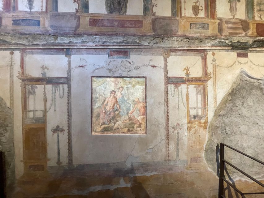 From Positano: Pompeii & Vesuvius tour small group - English guide and max-12 groups: why this feels easier