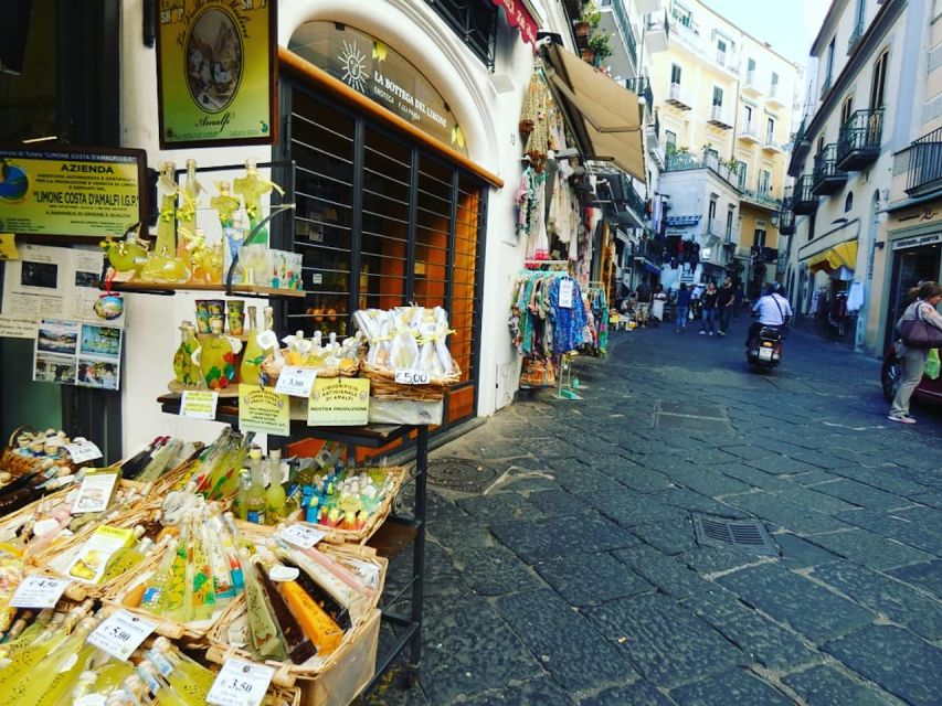 From Rome: Amalfi Coast and Pompeii, Full Day Private Tour - Getting to Campania in a small, air-conditioned minivan