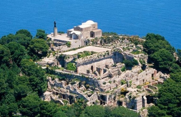 From Sorrento or Naples: Capri Full-Day Private Tour - From Naples or Sorrento to Capri: the day’s rhythm starts on the water