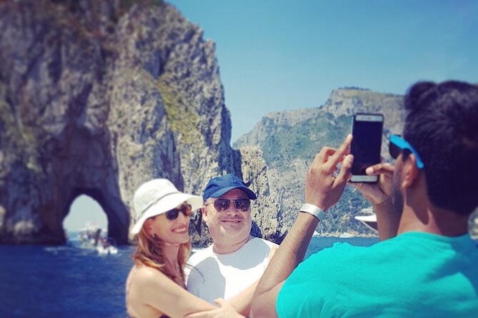 Full day Capri Island Small Group Boat Tour from Naples - How the small-group style actually helps