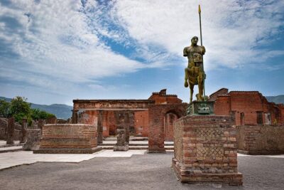 Full-Day Tour to Pompeii and Vesuvius with lunch from Naples - Mount Vesuvius: the views are great, the walk is serious