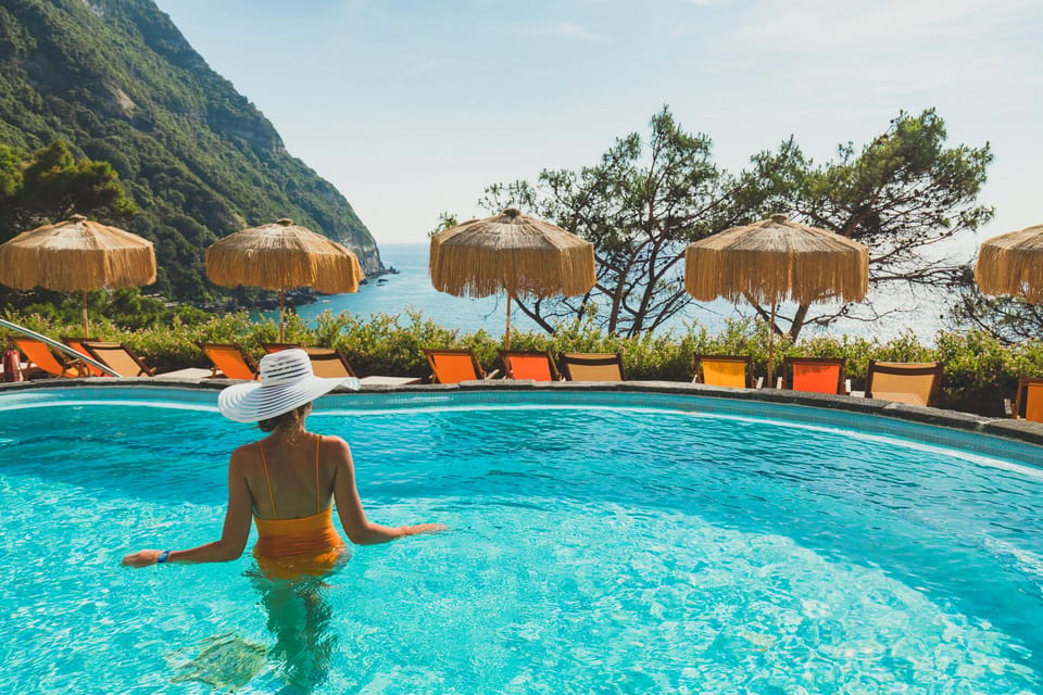 Giardini Poseidon Terme: Dal porto di Napoli - Casamicciola to the park: the van transfer you’ll actually appreciate