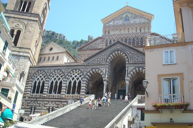Group Tour to Sorrento, Positano, Amalfi with Optional Boat Ride - Getting Around the Roads: Why Safety and Patience Matter