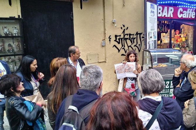 Guide tour in Naples downtown with an art expert - What the art expert guide actually brings to the walk