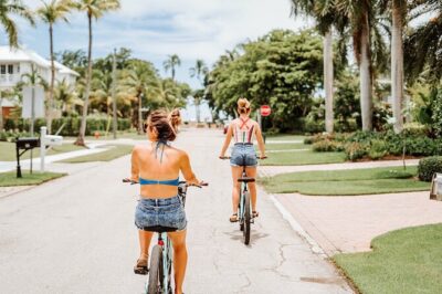 Guided Bicycle Tour of Downtown Naples Florida - Starting at 5th Ave S: The Easiest Way to Get Your Bearings