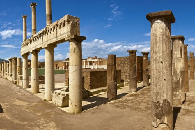 Guided tour of Pompeii with a local guide - Should You Book This Pompeii Guided Tour?