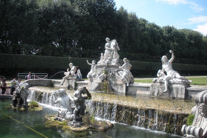 Guided tour of the Royal Palace of Caserta with an art expert - Gardens and lovely views: where the pace changes