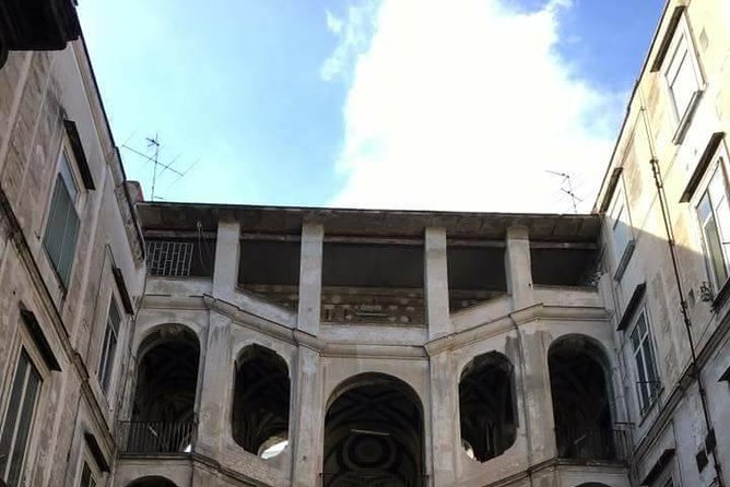 Guided tour of the Sanità District with an art expert - Totò’s birthplace (outside view only) and the power of local fame