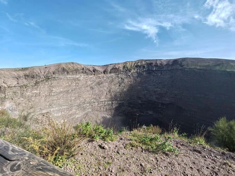 HERCULANEUM AND VESUVIUS: PRESTIGE TOUR FROM NAPLES - Audio Guide on Your Phone: Great Support, No Earphones Included