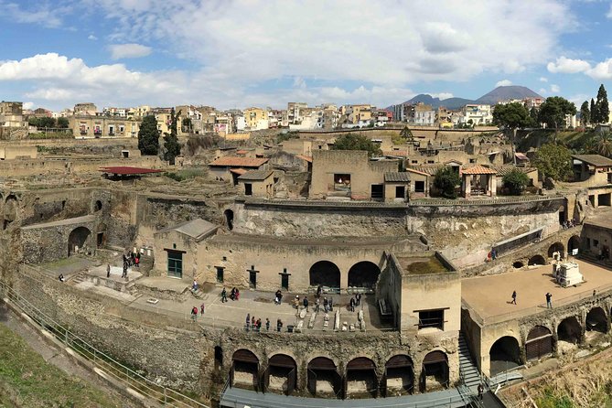 Herculaneum walking tour with a professional Guide - How guides like Vera turn questions into part of the tour